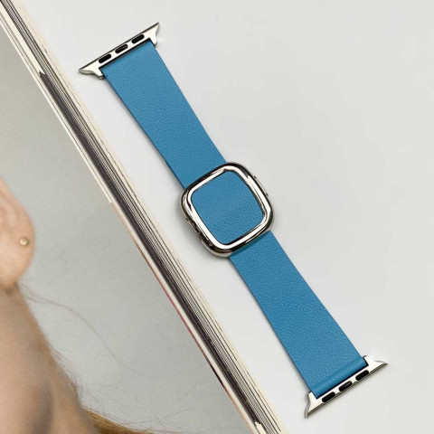 Кожаный ремешок Modern Buckle Leather на Apple Watch 38/40/41mm Silver/Cornflower